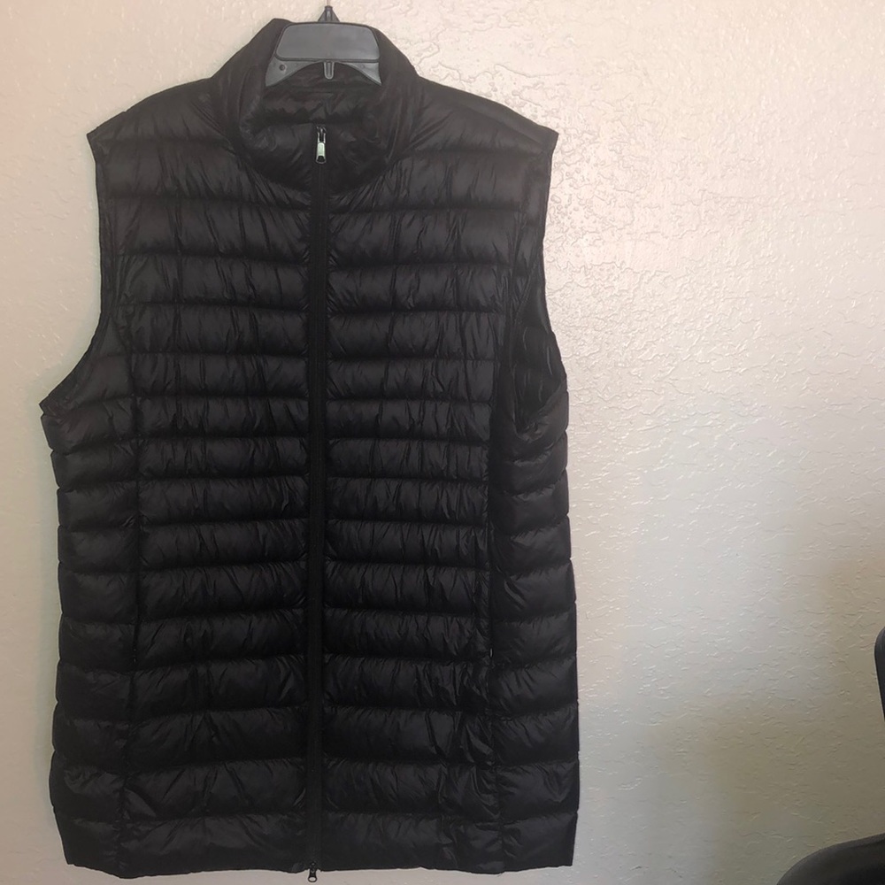 Women’s Obosoyo, 3XL, black. Puffer and vest